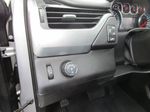 Used 2019 Chevrolet Tahoe LT RWD image 27
