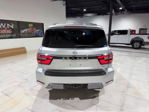 Used 2022 Nissan Armada SL w/ Captain's Chairs Package RWD image 9