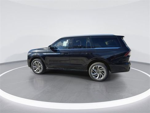 New 2025 Lincoln Navigator Reserve image 6