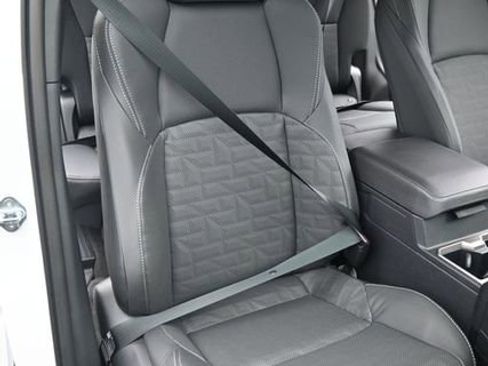 New 2026 Toyota 4Runner TRD Off-Road Premium AWD/4WD image 15