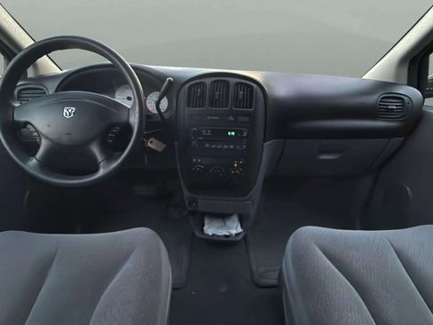 Used 2005 Dodge Grand Caravan SE image 25