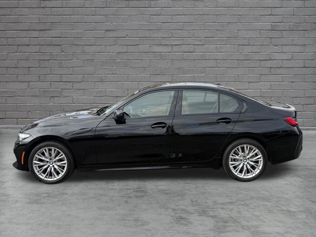 Used 2023 BMW 330i xDrive Sedan w/ Convenience Package AWD/4WD image 3