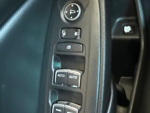 Used 2018 Honda Accord Sport image 15