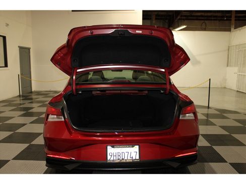 Used 2023 Hyundai Elantra SEL w/ Convenience Package image 17