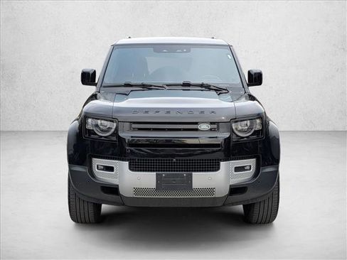 Used 2025 Land Rover Defender 110 S image 2