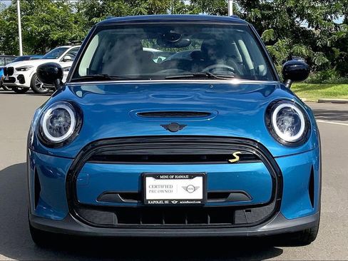 Certified 2024 MINI Cooper SE image 4