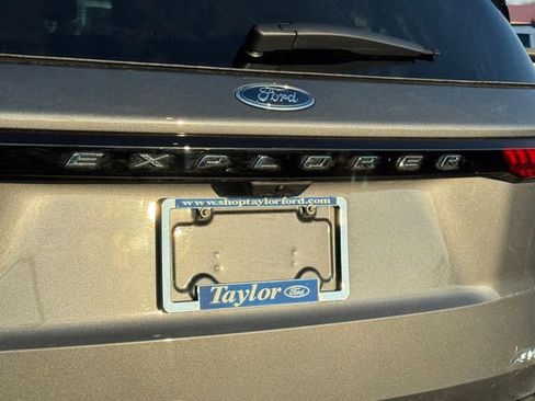 New 2026 Ford Explorer Active w/ Active Comfort Package image 9