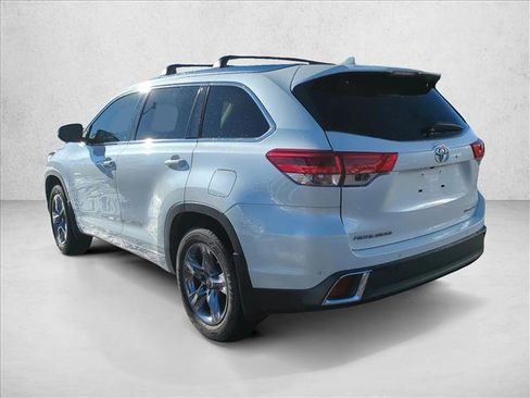 Used 2019 Toyota Highlander Limited Platinum image 8