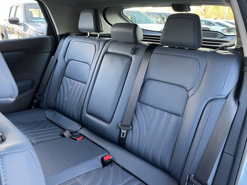 Certified 2023 Nissan Ariya PLATINUM+ image 17