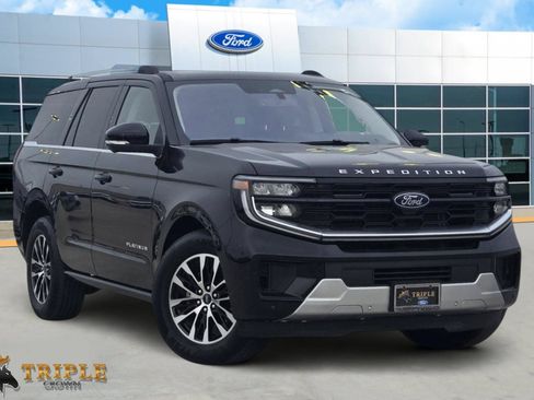 Used 2025 Ford Expedition Platinum AWD/4WD image 1