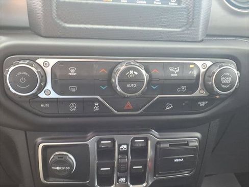 Used 2021 Jeep Wrangler Unlimited Sport AWD/4WD image 22