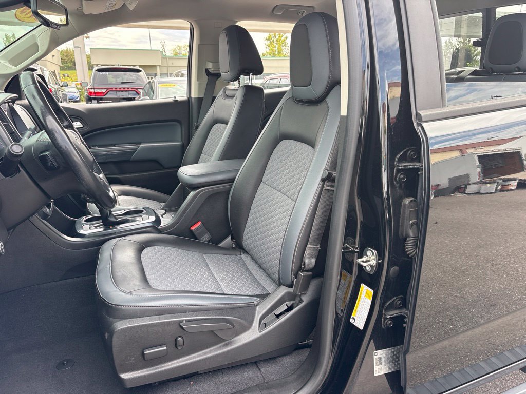 Used 2019 Chevrolet Colorado Z71 RWD image 9