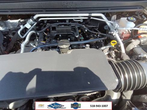 Used 2024 Chevrolet Colorado W/T RWD image 19