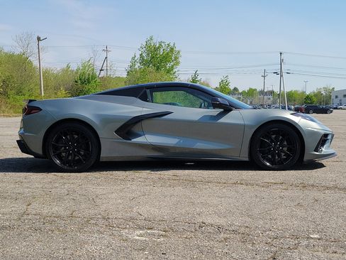 Used 2024 Chevrolet Corvette Stingray Premium Conv w/ Stealth Interior Trim Package RWD image 4