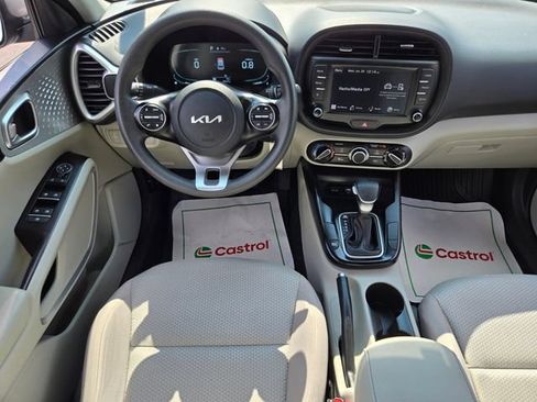 Used 2024 Kia Soul LX FWD image 14
