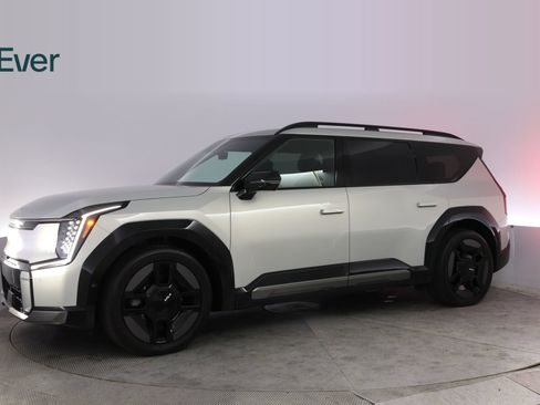 Used 2024 Kia EV9 GT-Line AWD/4WD image 18