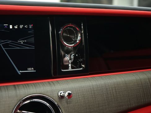 Used 2025 Rolls-Royce Ghost image 9