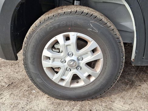 New 2024 RAM ProMaster 3500 w/ Quick Order Package 22G SLT image 16