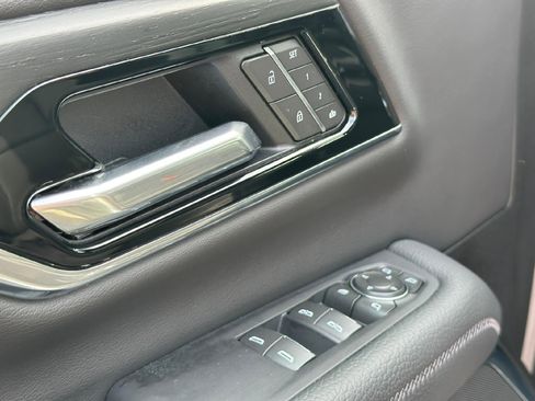 Certified 2025 GMC Yukon Denali AWD/4WD image 18