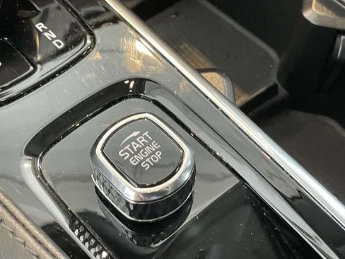 Used 2023 Volvo XC90 B6 Plus w/ Protection Package Premier image 31