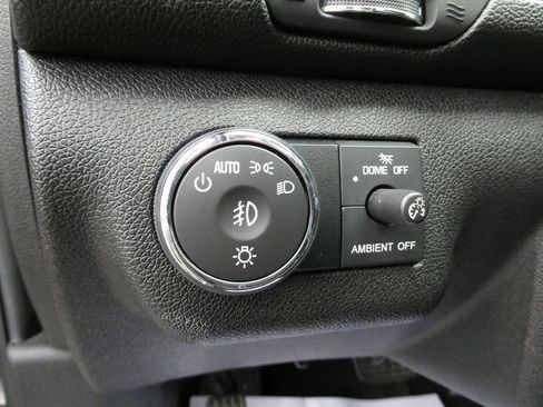 Used 2017 Chevrolet Traverse LT w/ Traveler's Package image 29