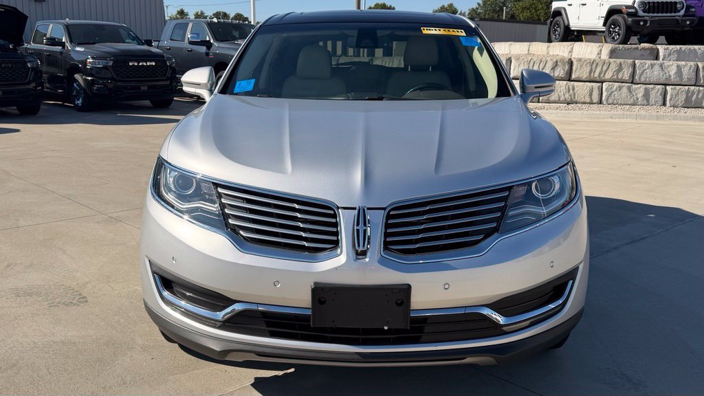 Used 2016 Lincoln MKX Reserve w/ Technology Package AWD/4WD image 8