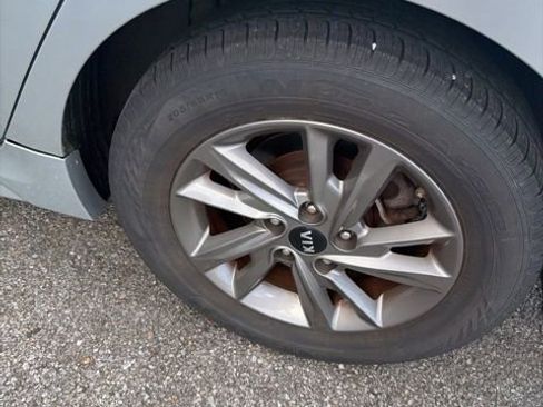 Used 2020 Kia Optima LX FWD image 23