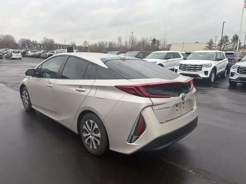 Used 2022 Toyota Prius Prime XLE image 5
