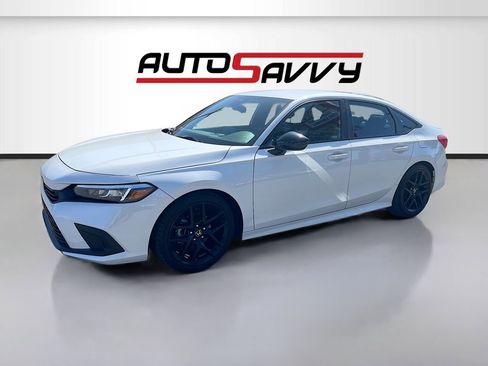 Used 2023 Honda Civic Sport image 3