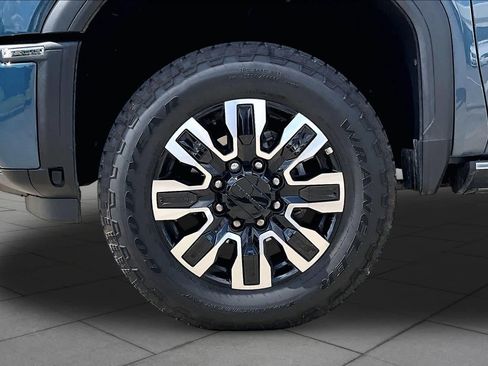 Used 2025 GMC Sierra 2500 Denali Ultimate AWD/4WD image 10