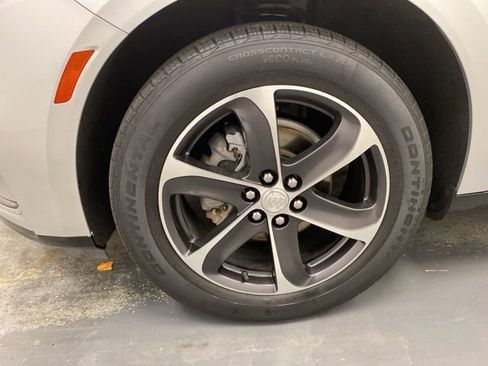 Certified 2022 Buick Enclave Essence w/ Experience Buick Package image 30