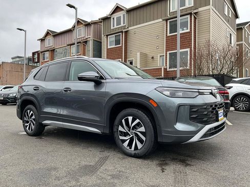 New 2026 Volkswagen Tiguan S image 2