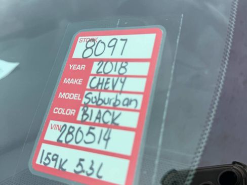 Used 2018 Chevrolet Suburban LT RWD image 22