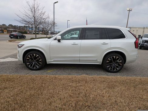 New 2026 Volvo XC90 B6 Plus w/ Protection Package Premier AWD/4WD image 7