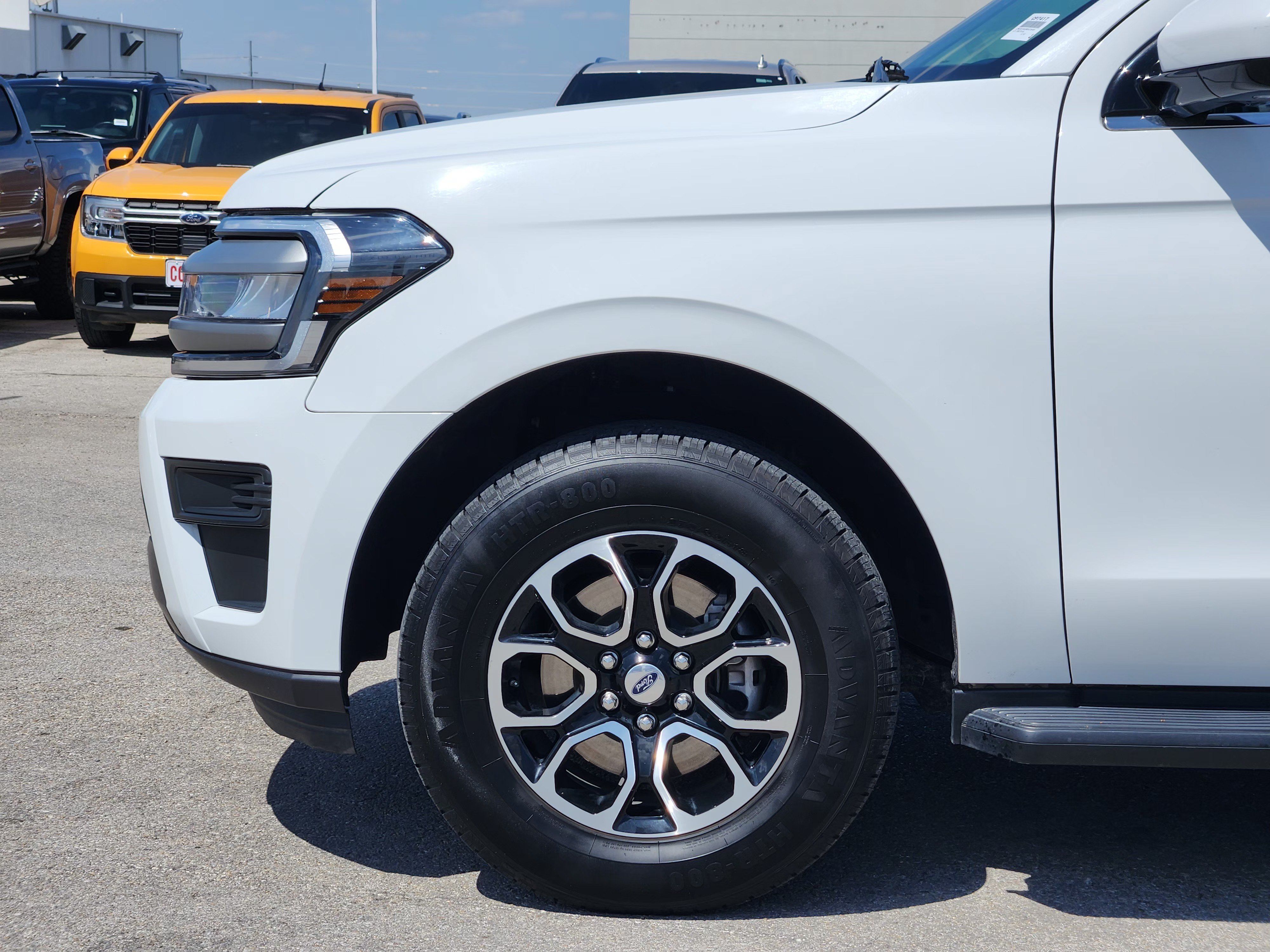 Used 2024 Ford Expedition Max XLT RWD image 9