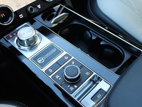 Used 2020 Land Rover Range Rover SV Autobiography Dynamic image 36