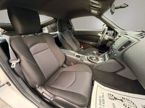 Used 2012 Nissan 370Z Coupe RWD image 18