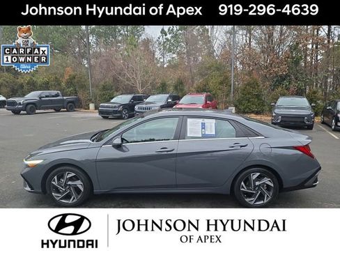 Certified 2024 Hyundai Elantra Limited image 19