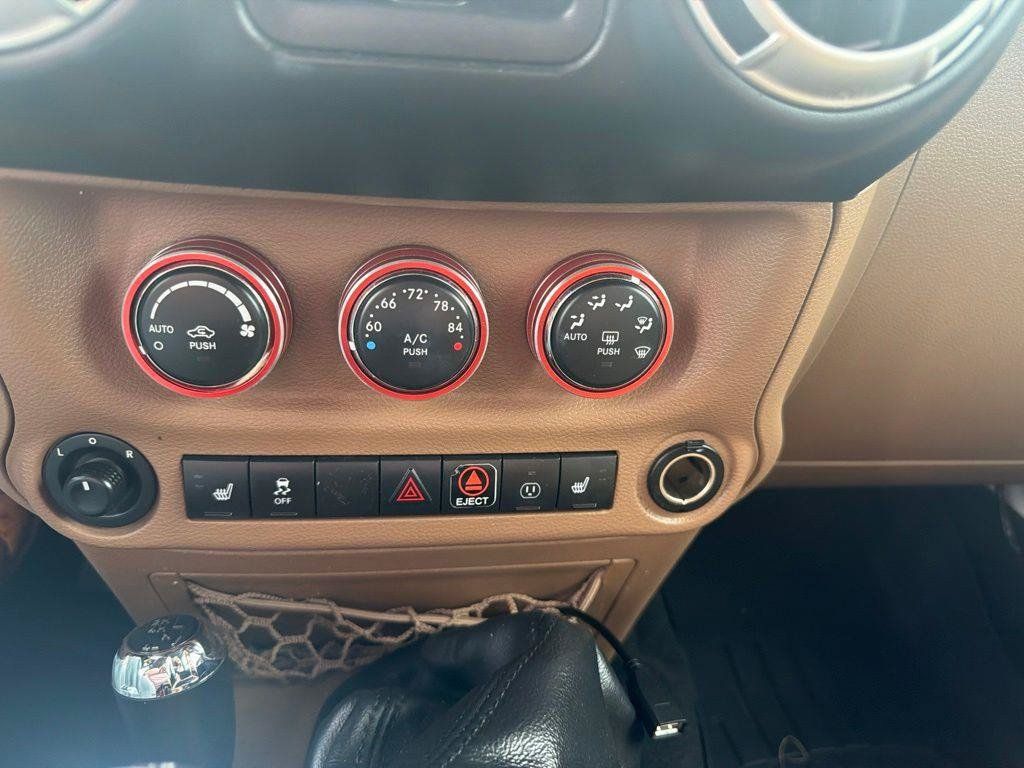 Used 2017 Jeep Wrangler Unlimited Sahara w/ Max Tow Package AWD/4WD image 39