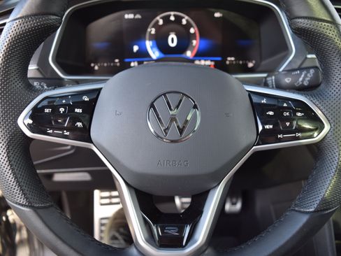 Used 2024 Volkswagen Tiguan SE R-Line AWD/4WD image 12