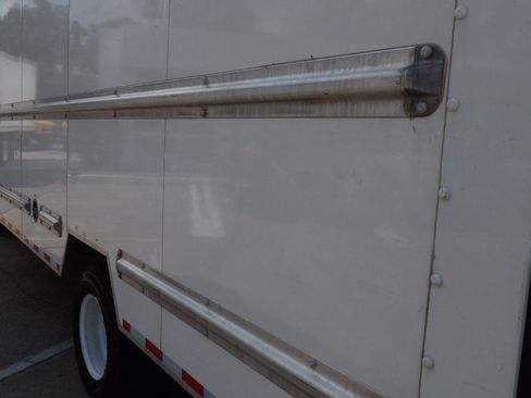 Used 2022 GMC Savana 3500 Extended w/ Power Convenience Package RWD image 11