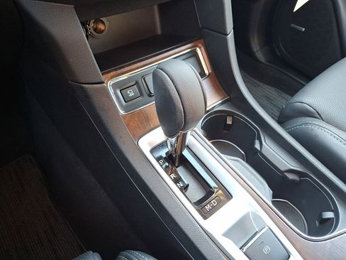 Certified 2025 Subaru Ascent Touring image 14