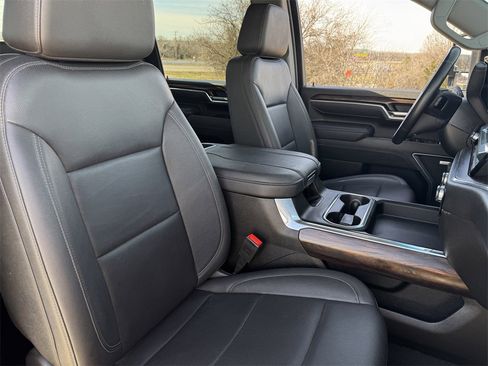 Used 2025 GMC Sierra 2500 SLT w/ Texas SLT Premium Package image 28