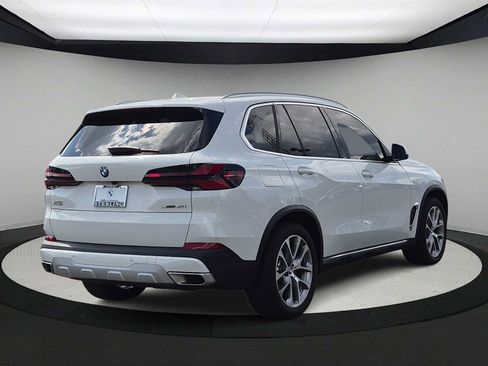 Used 2024 BMW X5 xDrive40i w/ Premium Package AWD/4WD image 8