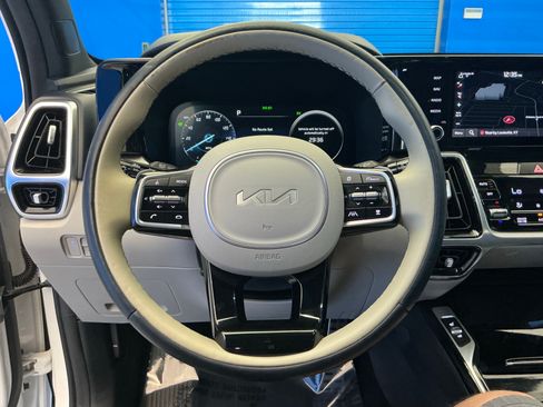 Used 2022 Kia Sorento SX Prestige w/ Panoramic Sunroof Package AWD/4WD image 14