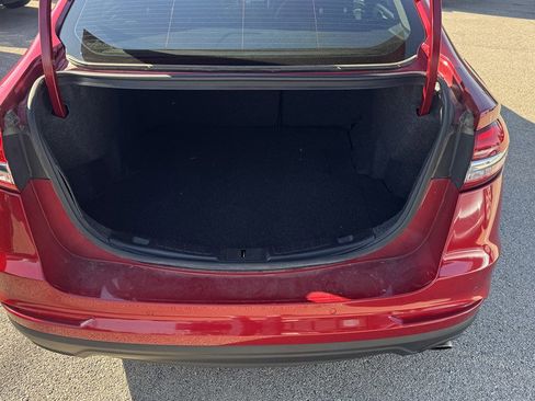 Used 2020 Ford Fusion SE FWD image 11