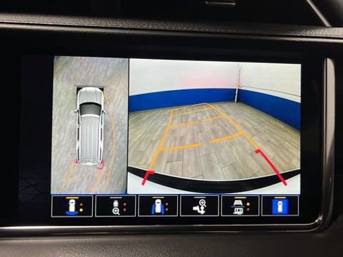 Used 2023 GMC Yukon Denali AWD/4WD image 14