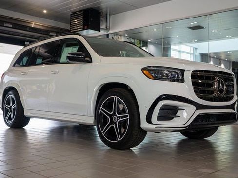 New 2026 Mercedes-Benz GLS 450 4MATIC image 1