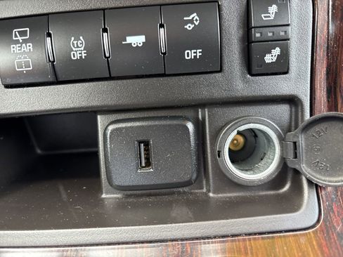 Used 2017 Chevrolet Traverse LT AWD/4WD image 29
