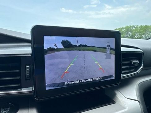 Used 2023 Ford Explorer XLT w/ Equipment Group 202A RWD image 15